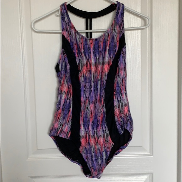 One piece swimsuit - Picture 1 of 2